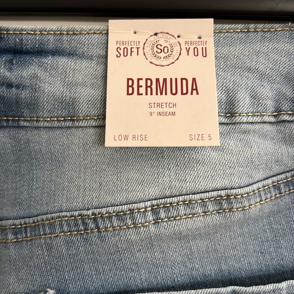 So Bermuda Shorts - Picture 10 of 12